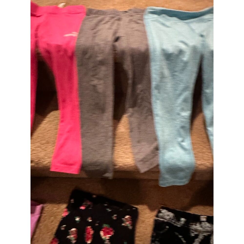 Lot of Girl Leggings - Size 5T - Picture 2 of 8